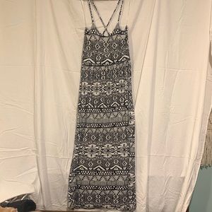 Charlotte Russe black and white maxi dress L
